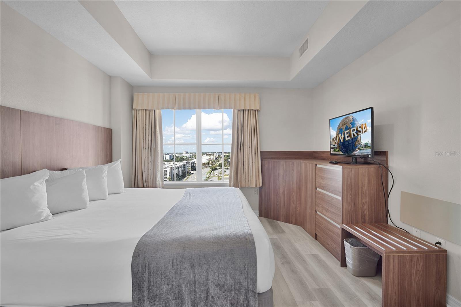 Image 14 of 28 For 7395 Universal Boulevard 1203