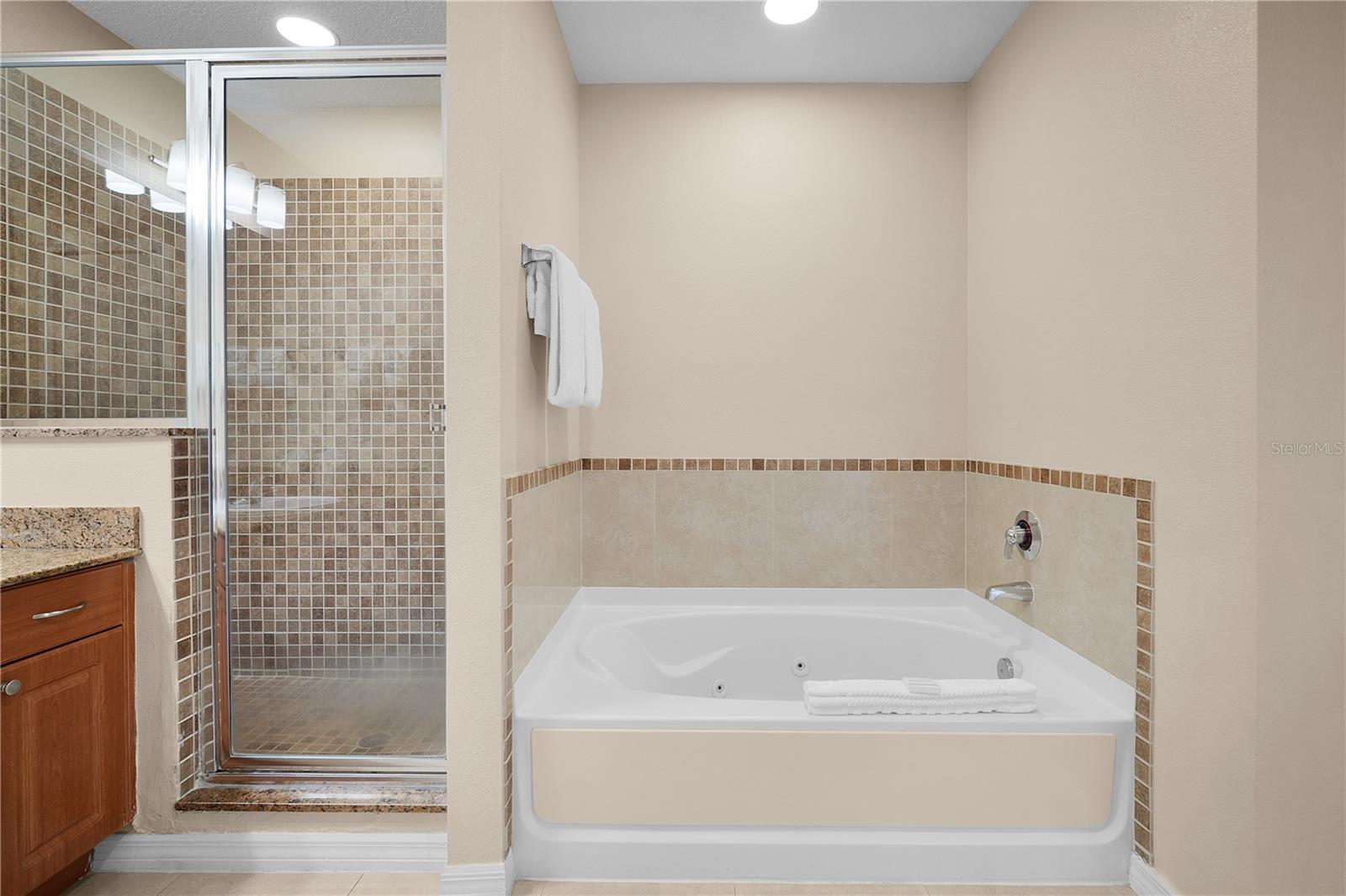 Image 17 of 28 For 7395 Universal Boulevard 1203