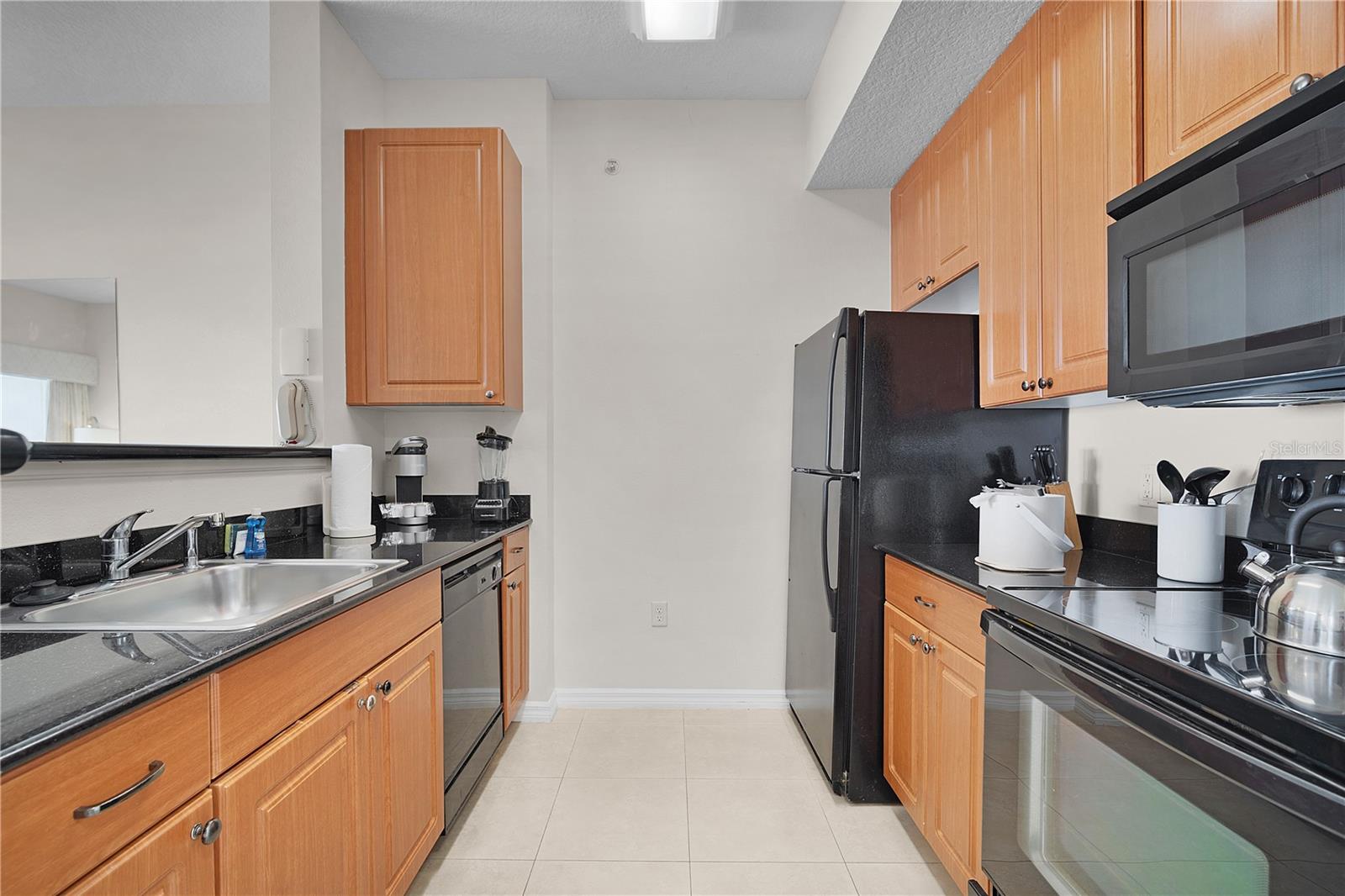 Image 9 of 28 For 7395 Universal Boulevard 1203