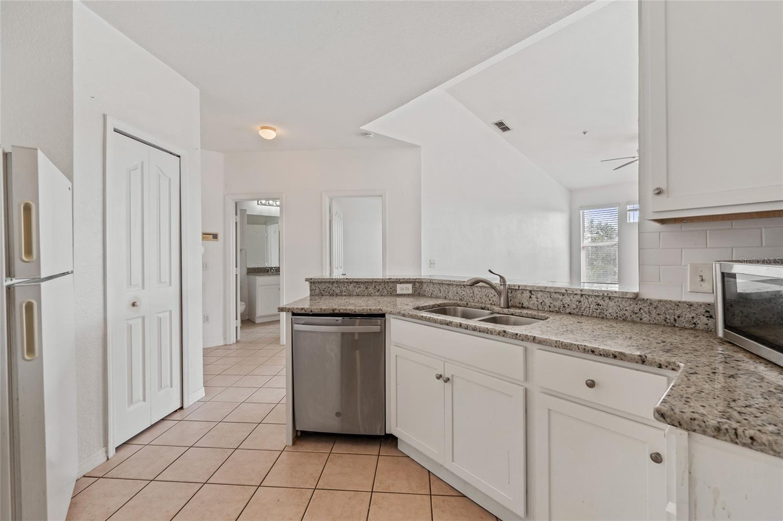 Image 7 of 17 For 2603 Maitland Crossing Way 3