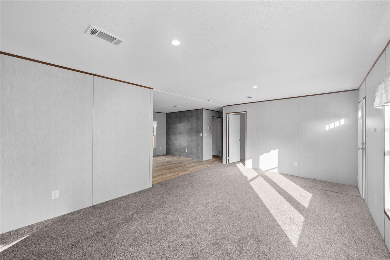 Image 13 of 31 For 9160 31st Avenue Road