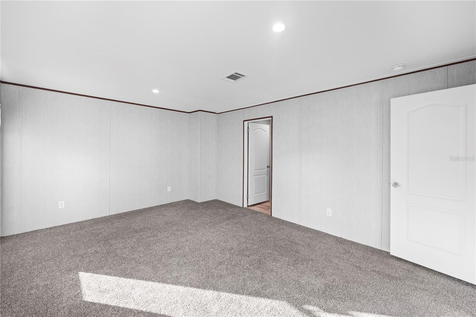 Image 15 of 31 For 9160 31st Avenue Road