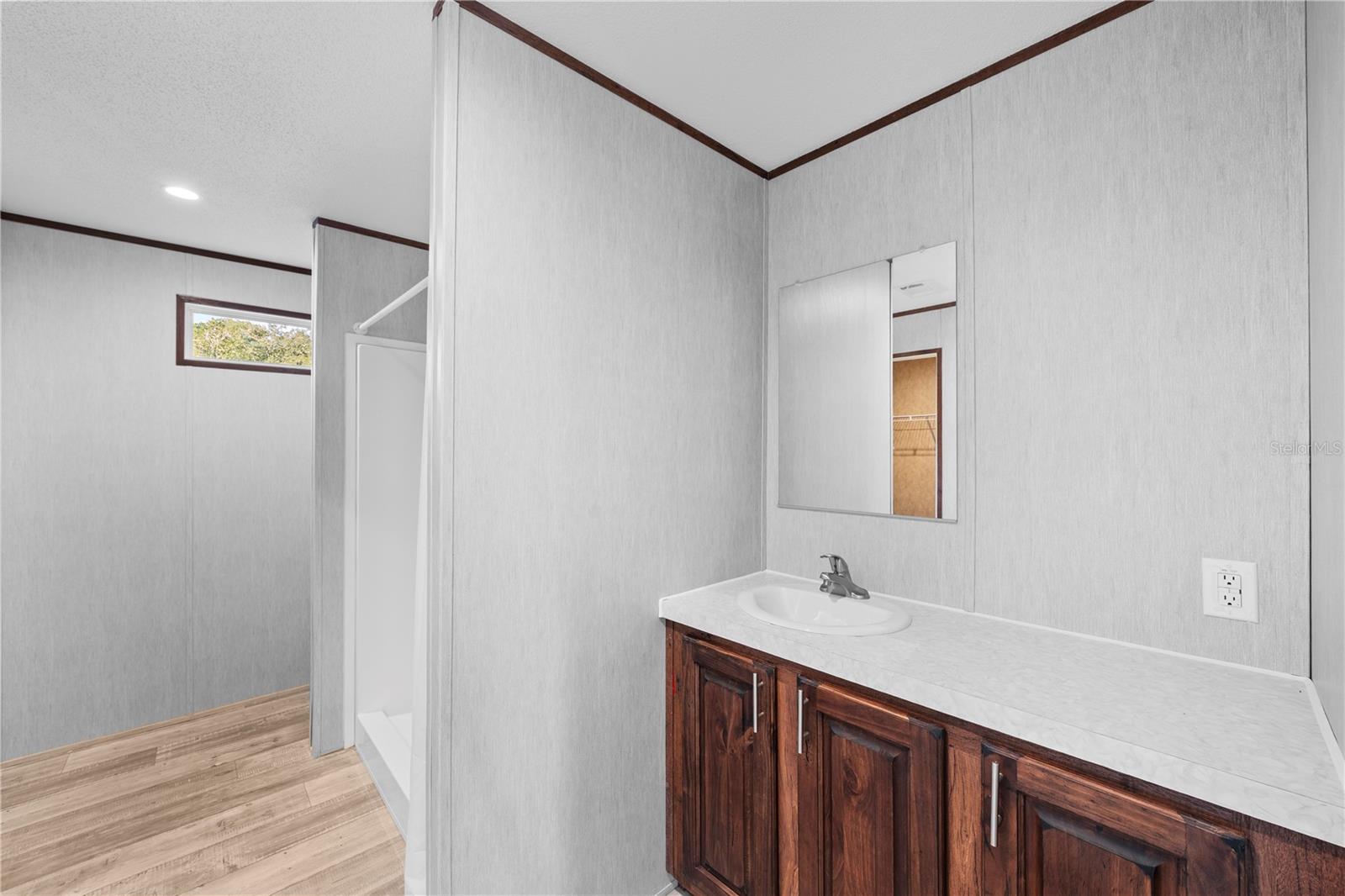 Image 17 of 31 For 9160 31st Avenue Road