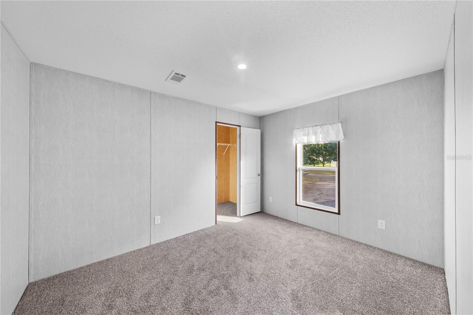 Image 20 of 31 For 9160 31st Avenue Road