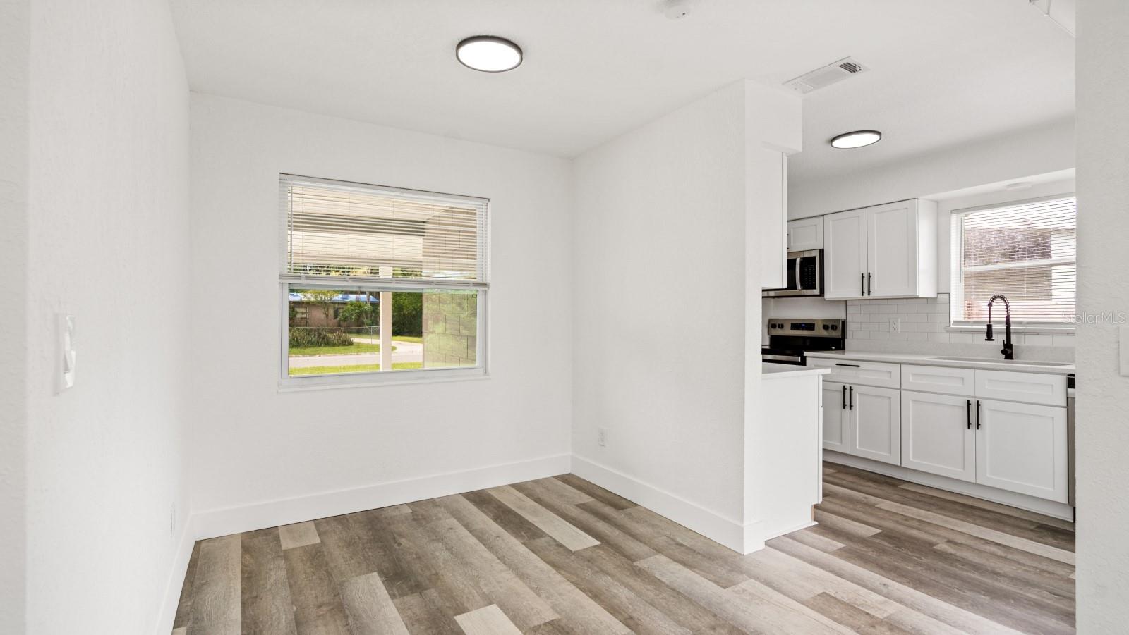 Image 12 of 20 For 1121 Martha Lee Avenue
