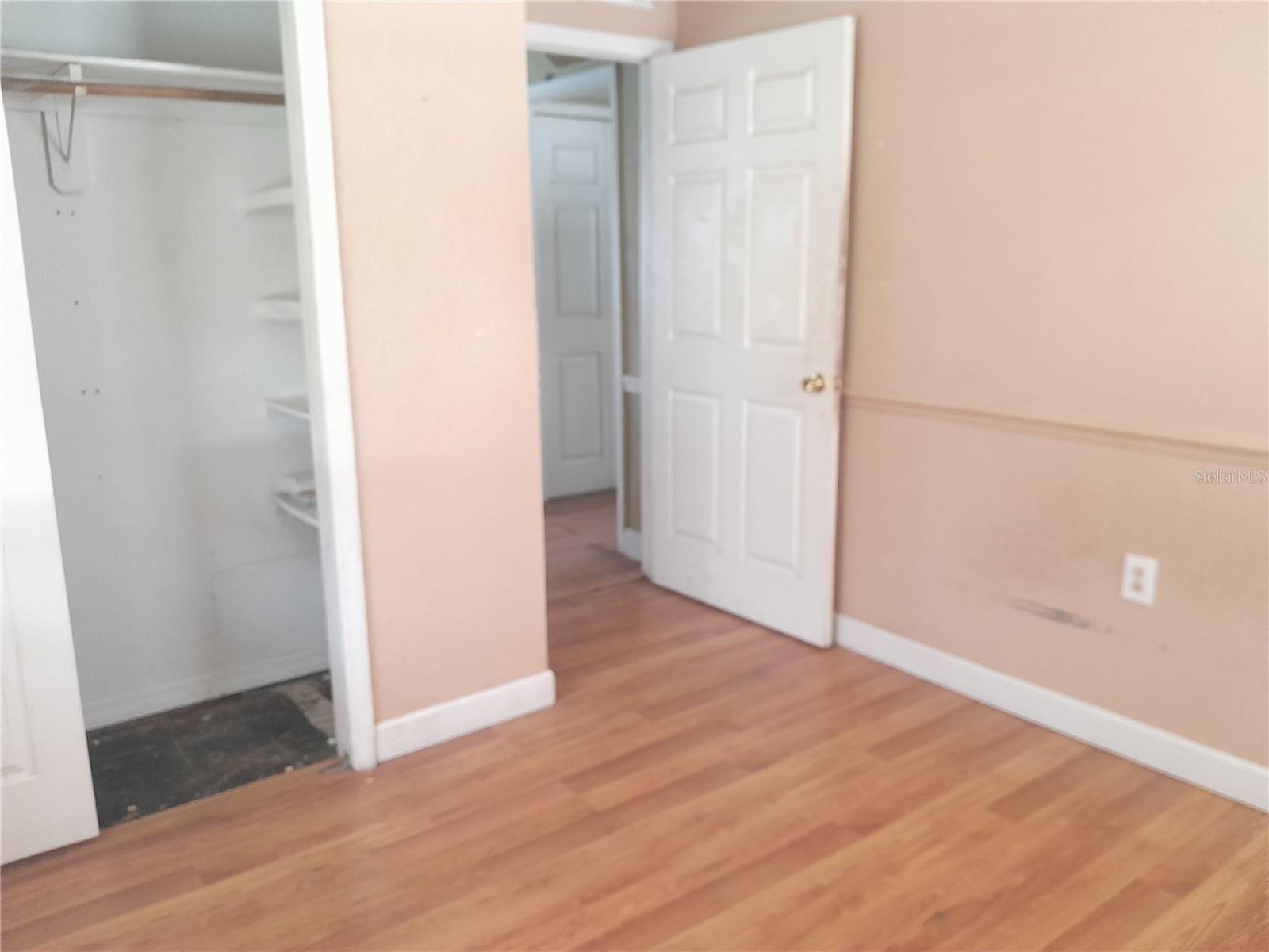 Image 13 of 20 For 2422 Chase Avenue