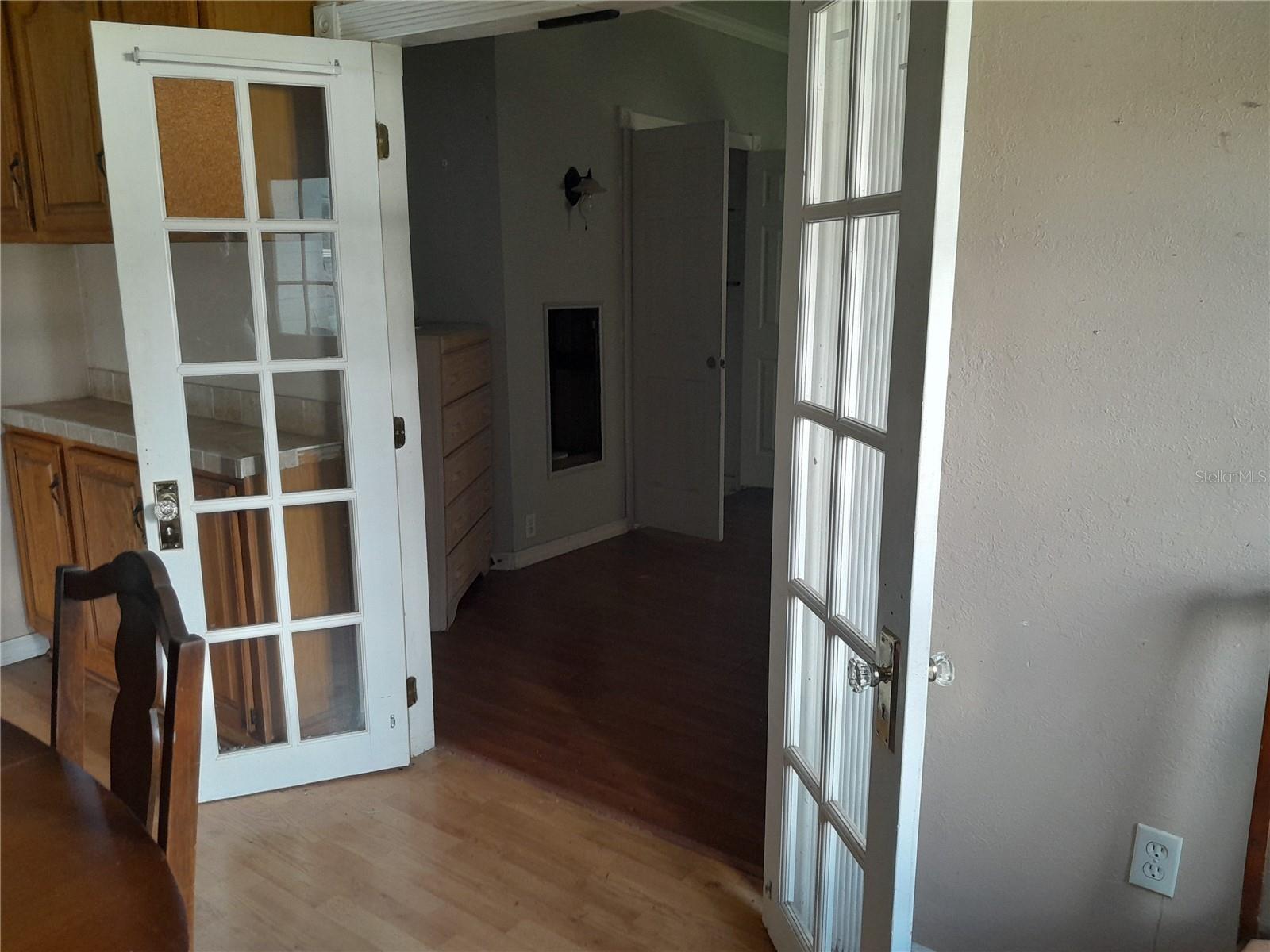 Image 17 of 20 For 2422 Chase Avenue