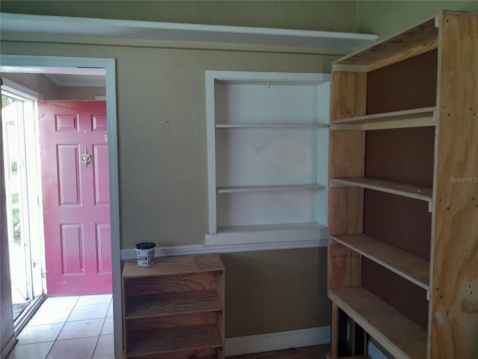 Image 4 of 20 For 2422 Chase Avenue