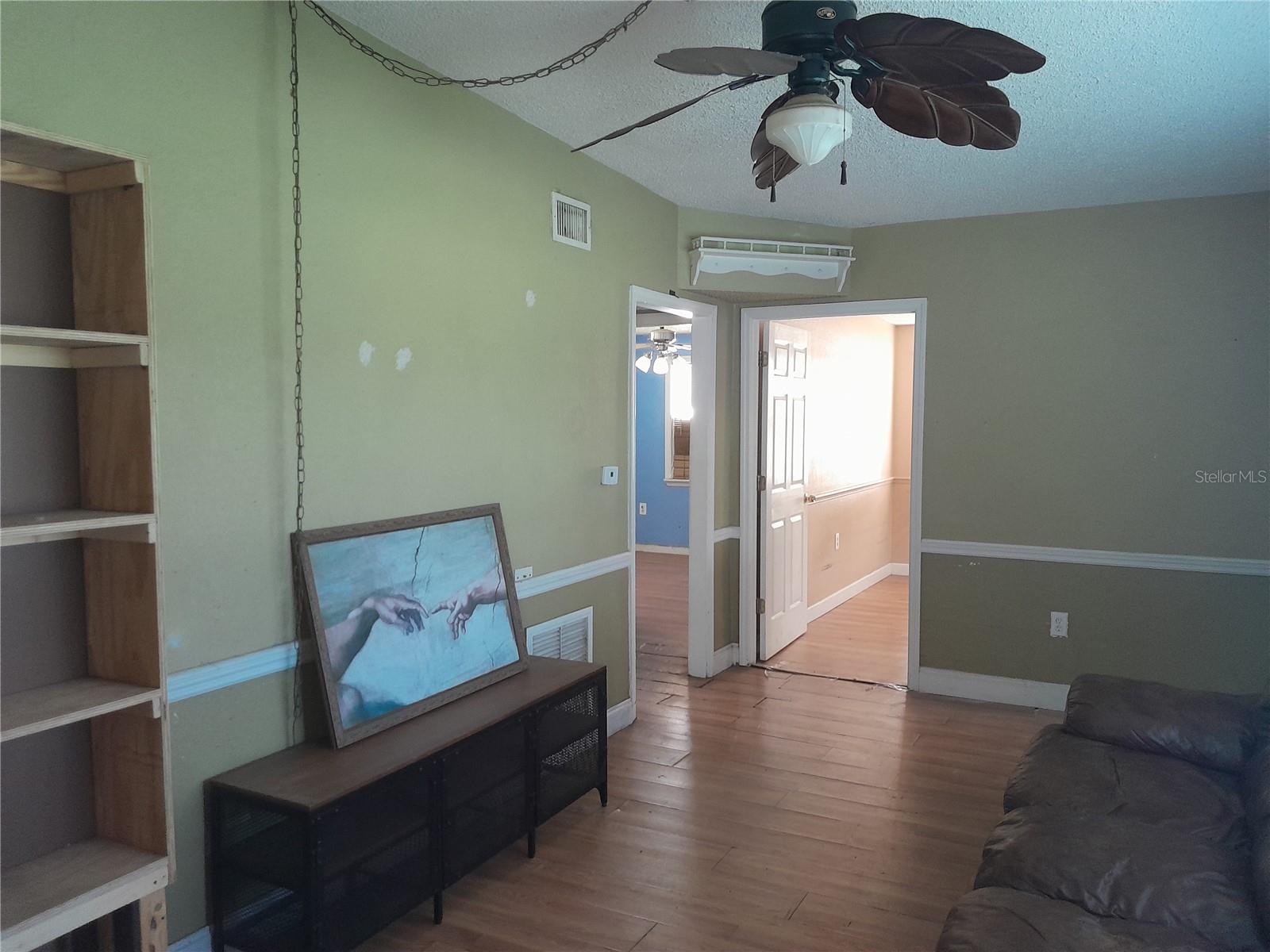 Image 6 of 20 For 2422 Chase Avenue