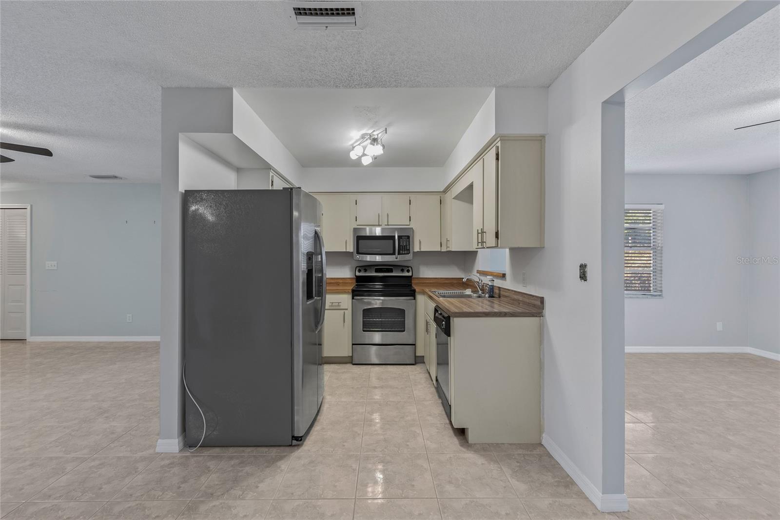 Image 3 of 12 For 2711 Dellwood Drive