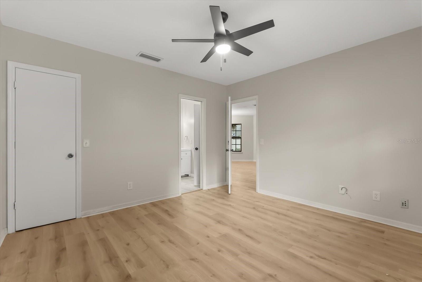 Image 25 of 34 For 4906 Briar Oaks Circle