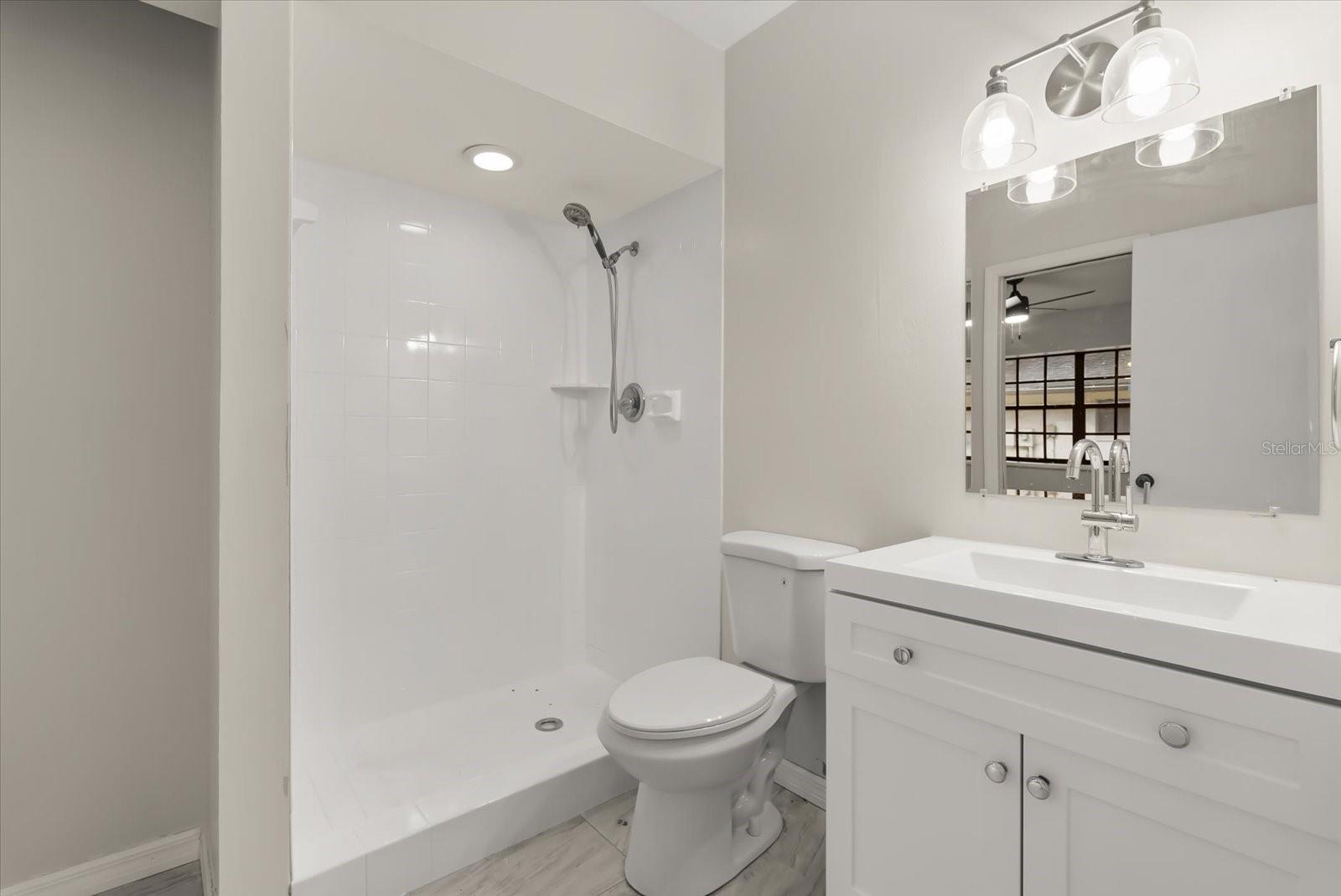 Image 26 of 34 For 4906 Briar Oaks Circle