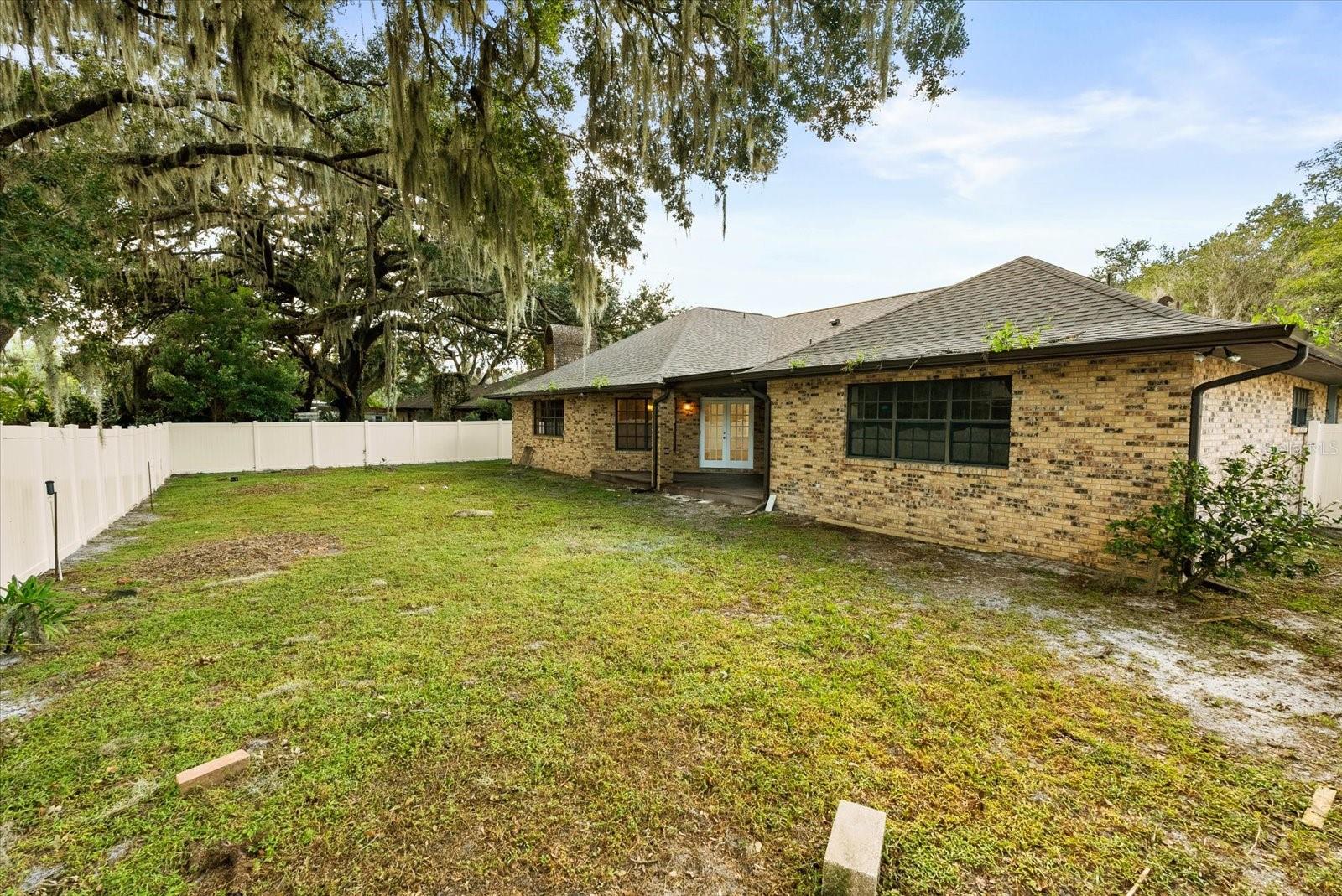 Image 29 of 34 For 4906 Briar Oaks Circle