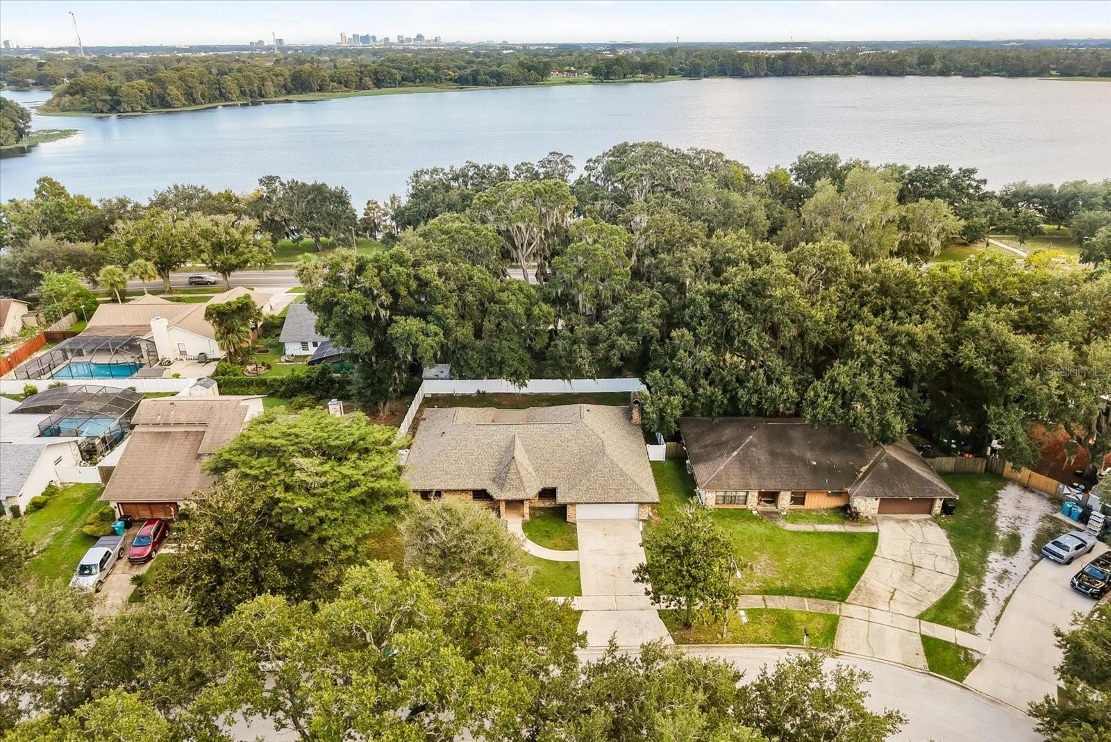 Image 30 of 34 For 4906 Briar Oaks Circle