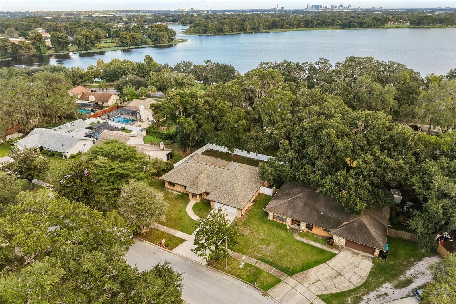 Image 31 of 34 For 4906 Briar Oaks Circle