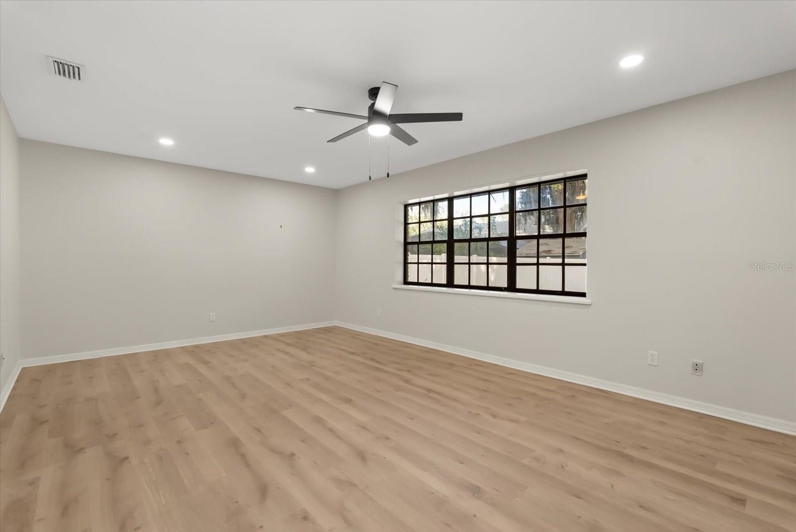 Image 4 of 34 For 4906 Briar Oaks Circle