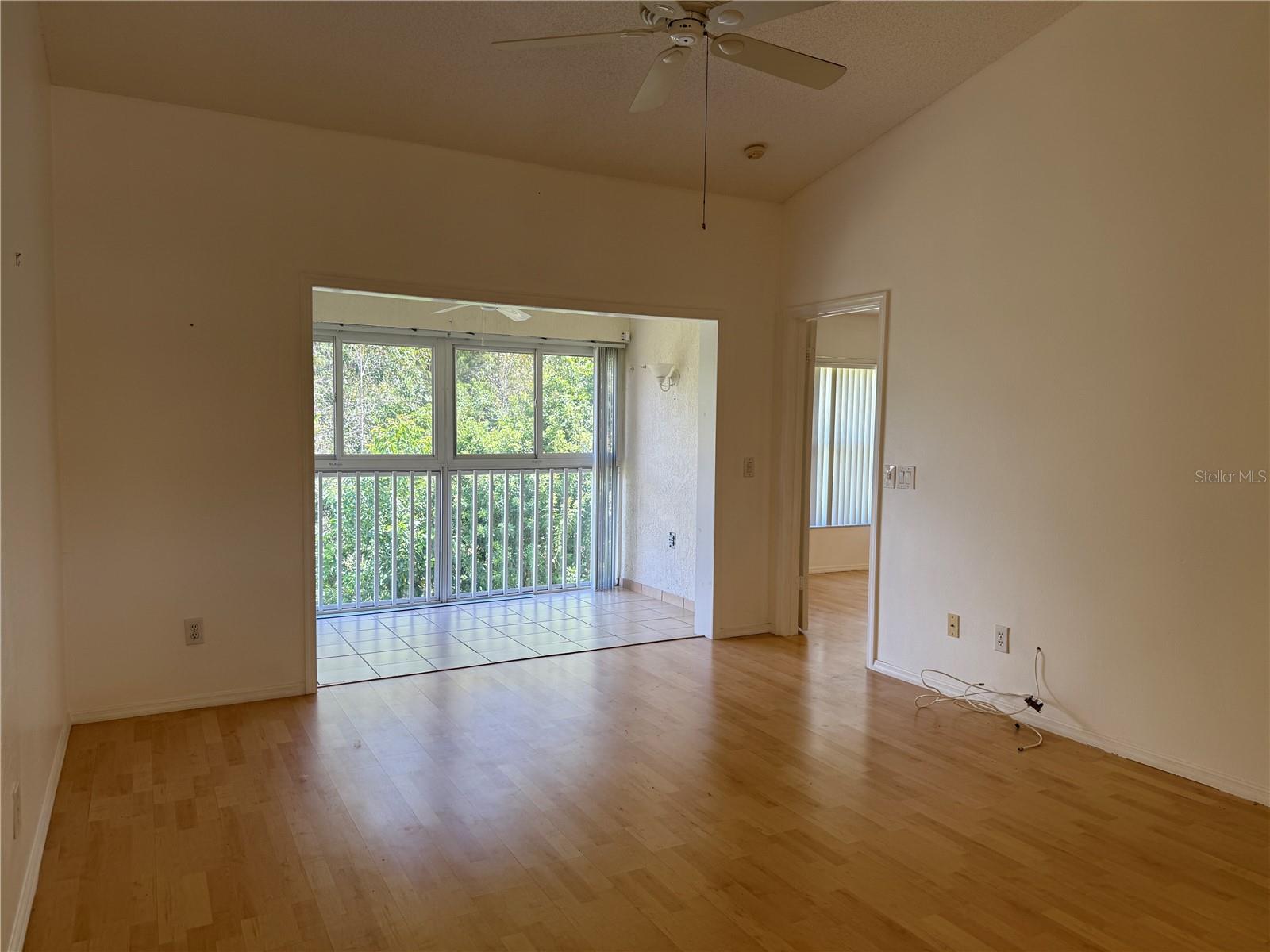 Image 11 of 21 For 13801 Timberland Drive 202