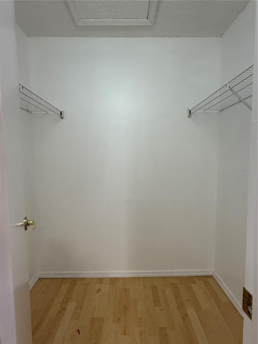 Image 15 of 21 For 13801 Timberland Drive 202