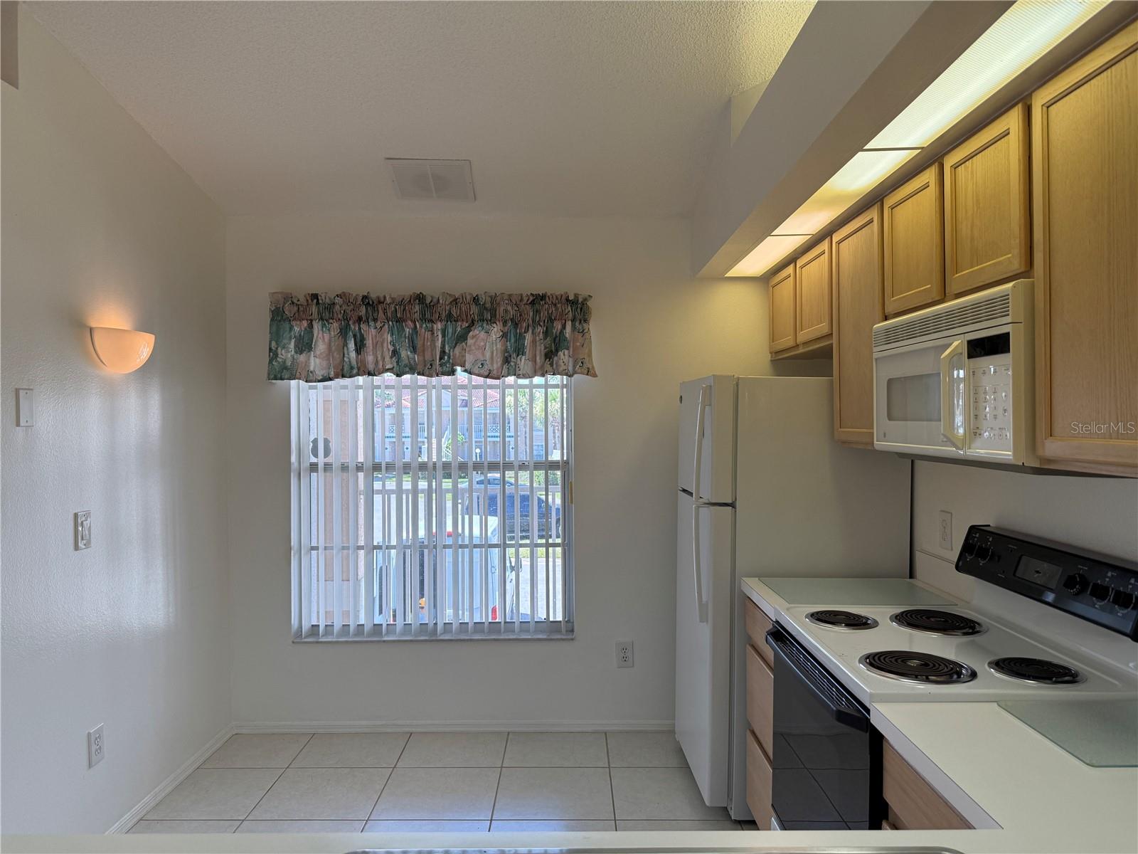 Image 5 of 21 For 13801 Timberland Drive 202