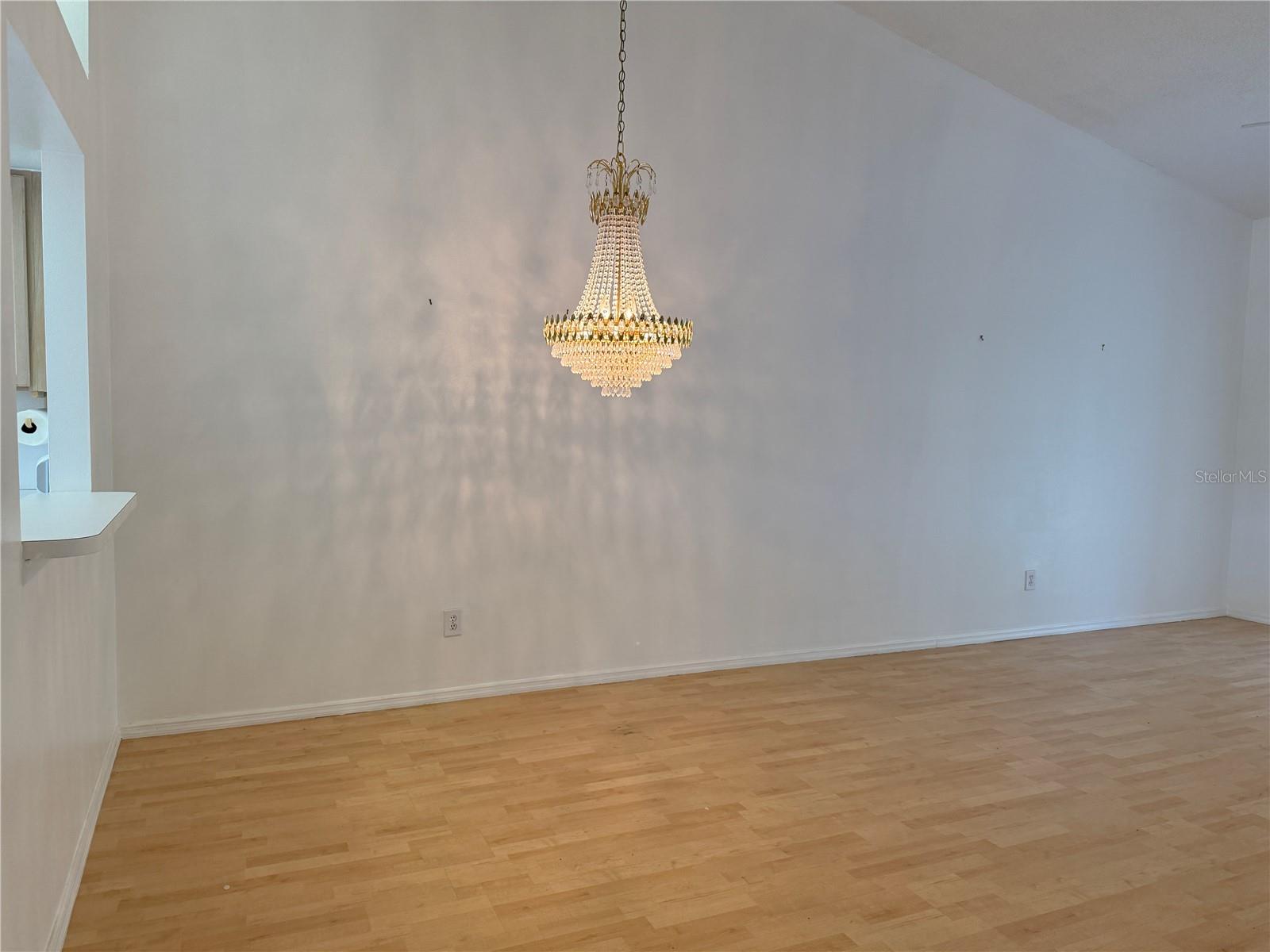 Image 8 of 21 For 13801 Timberland Drive 202