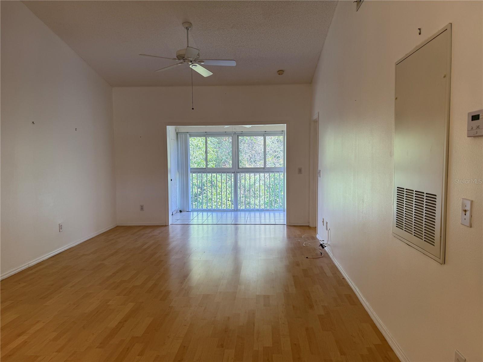 Image 9 of 21 For 13801 Timberland Drive 202