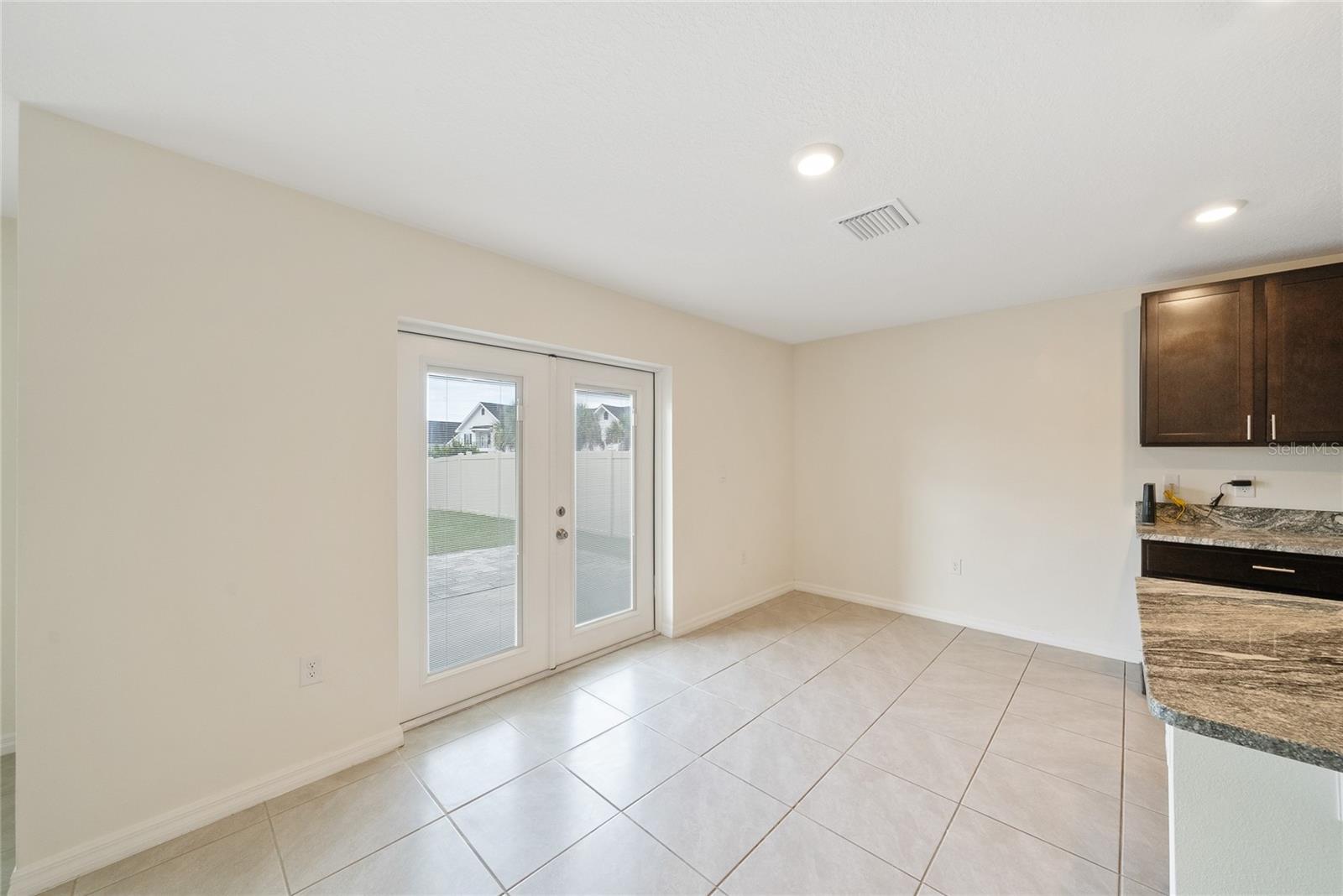 Image 18 of 42 For 5374 40th Circle