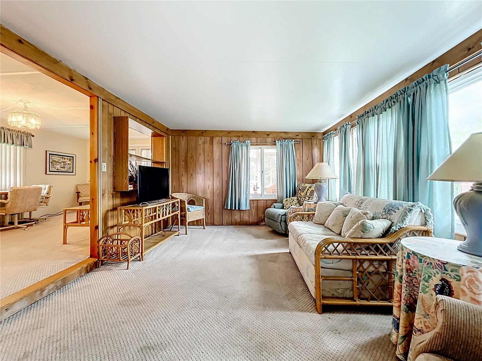 Image 12 of 55 For 25933 Zinnia Lane