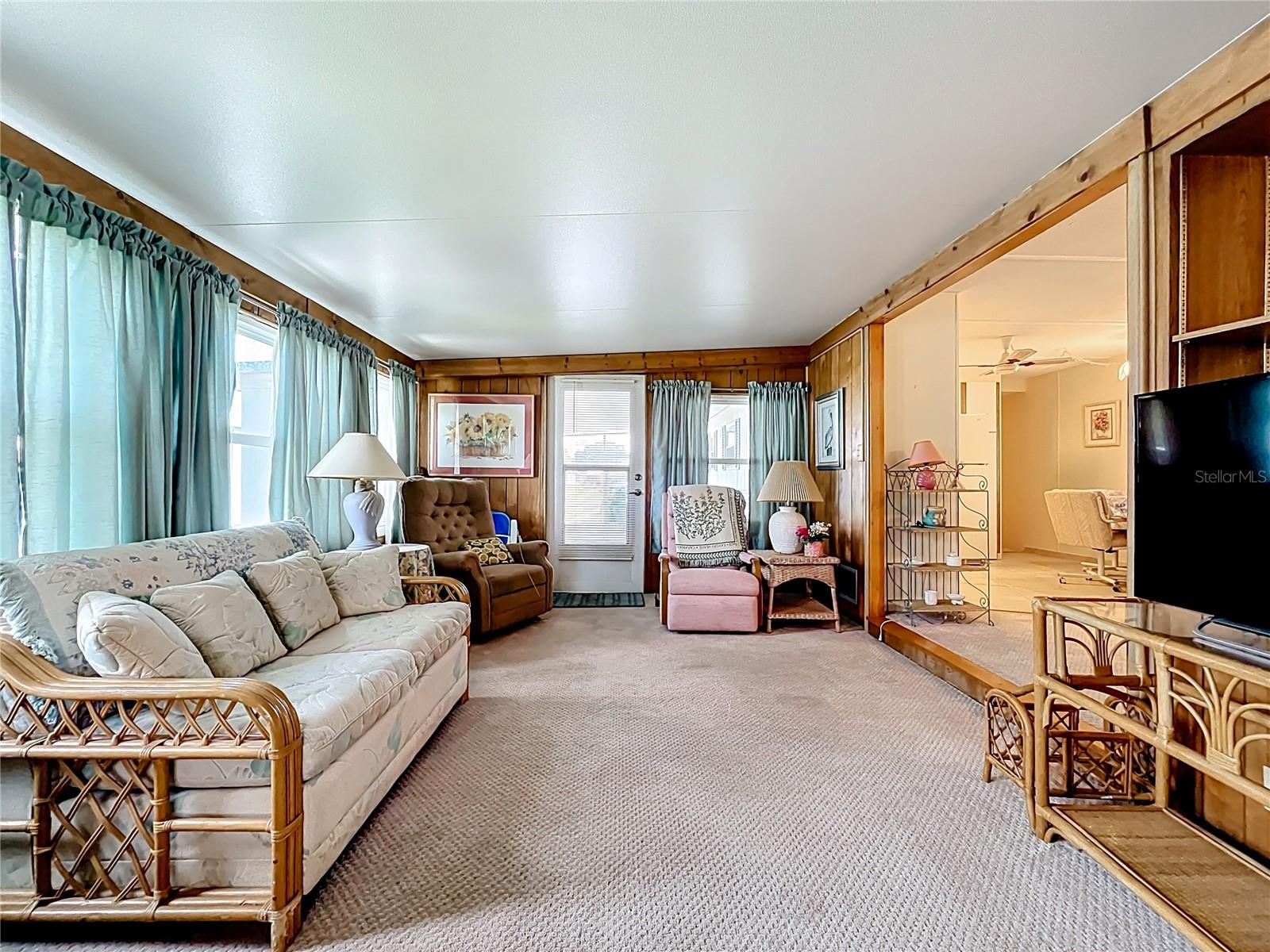 Image 15 of 55 For 25933 Zinnia Lane