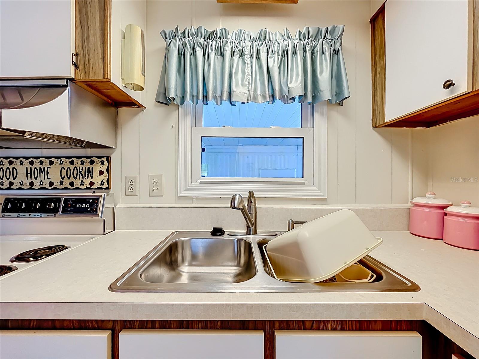 Image 22 of 55 For 25933 Zinnia Lane