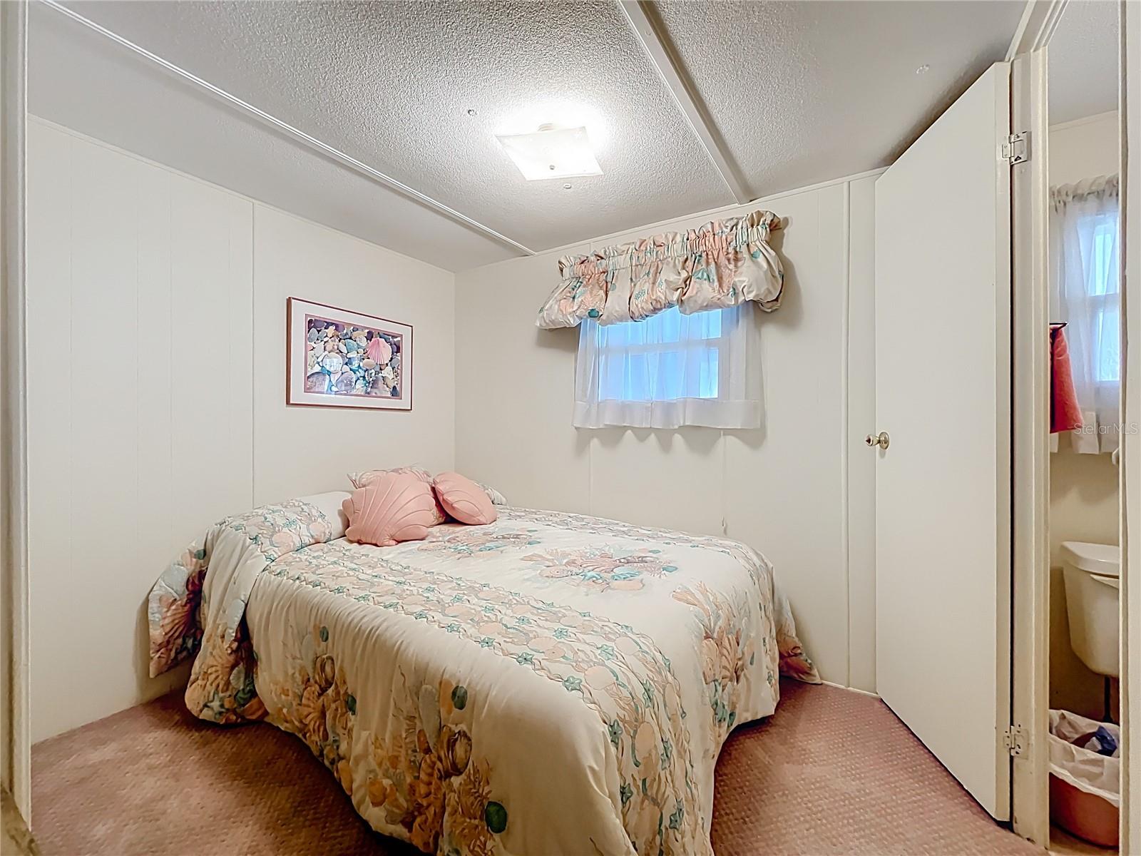 Image 24 of 55 For 25933 Zinnia Lane