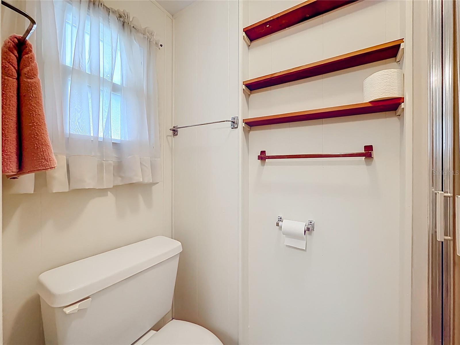 Image 28 of 55 For 25933 Zinnia Lane