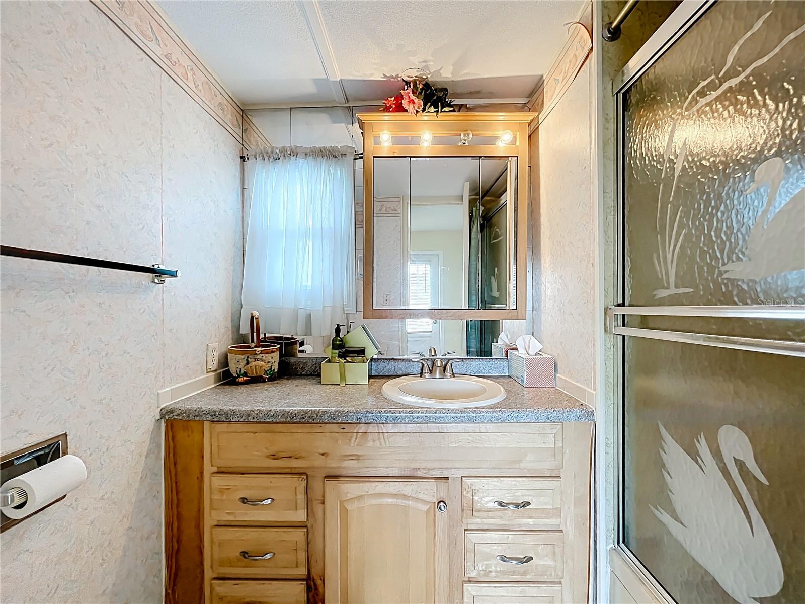 Image 33 of 55 For 25933 Zinnia Lane