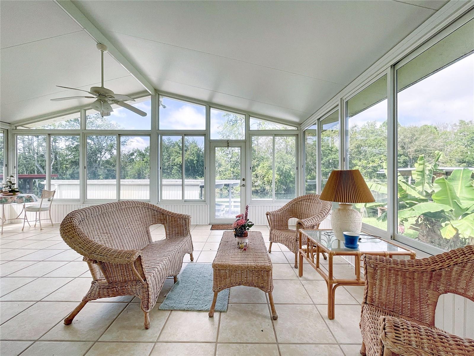 Image 38 of 55 For 25933 Zinnia Lane