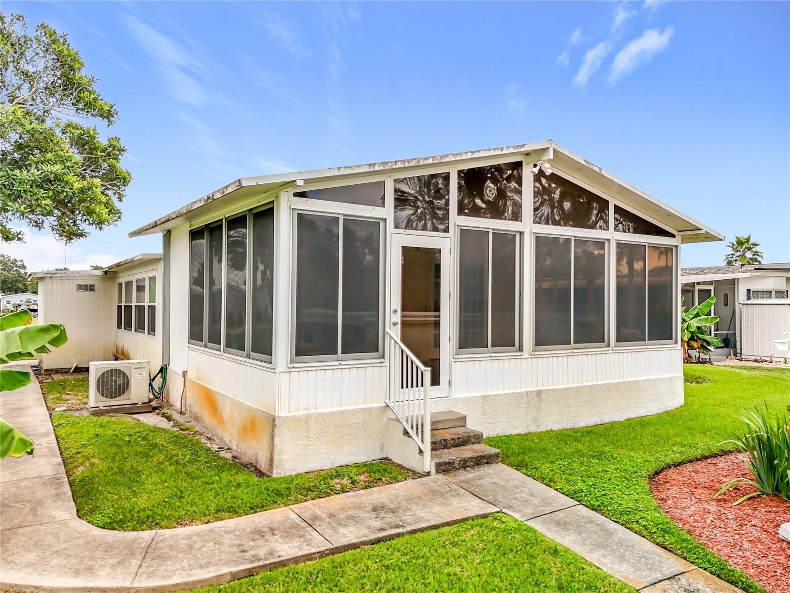 Image 40 of 55 For 25933 Zinnia Lane