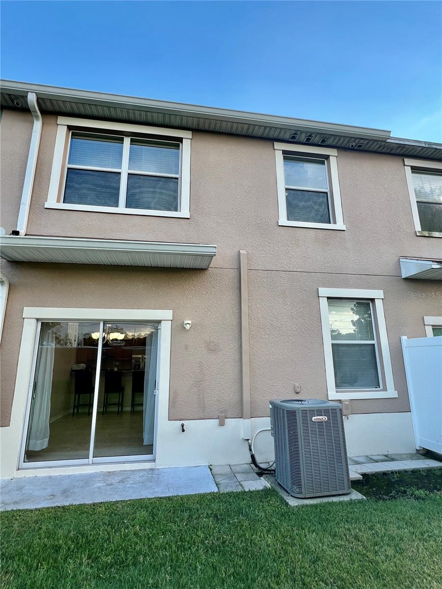 Image 14 of 27 For 10709 Savannah Landing Circle