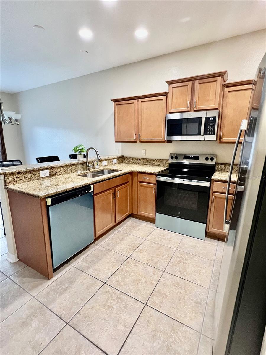 Image 9 of 27 For 10709 Savannah Landing Circle