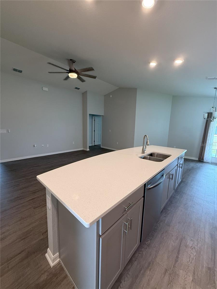 Image 11 of 23 For 4306 Swan Street