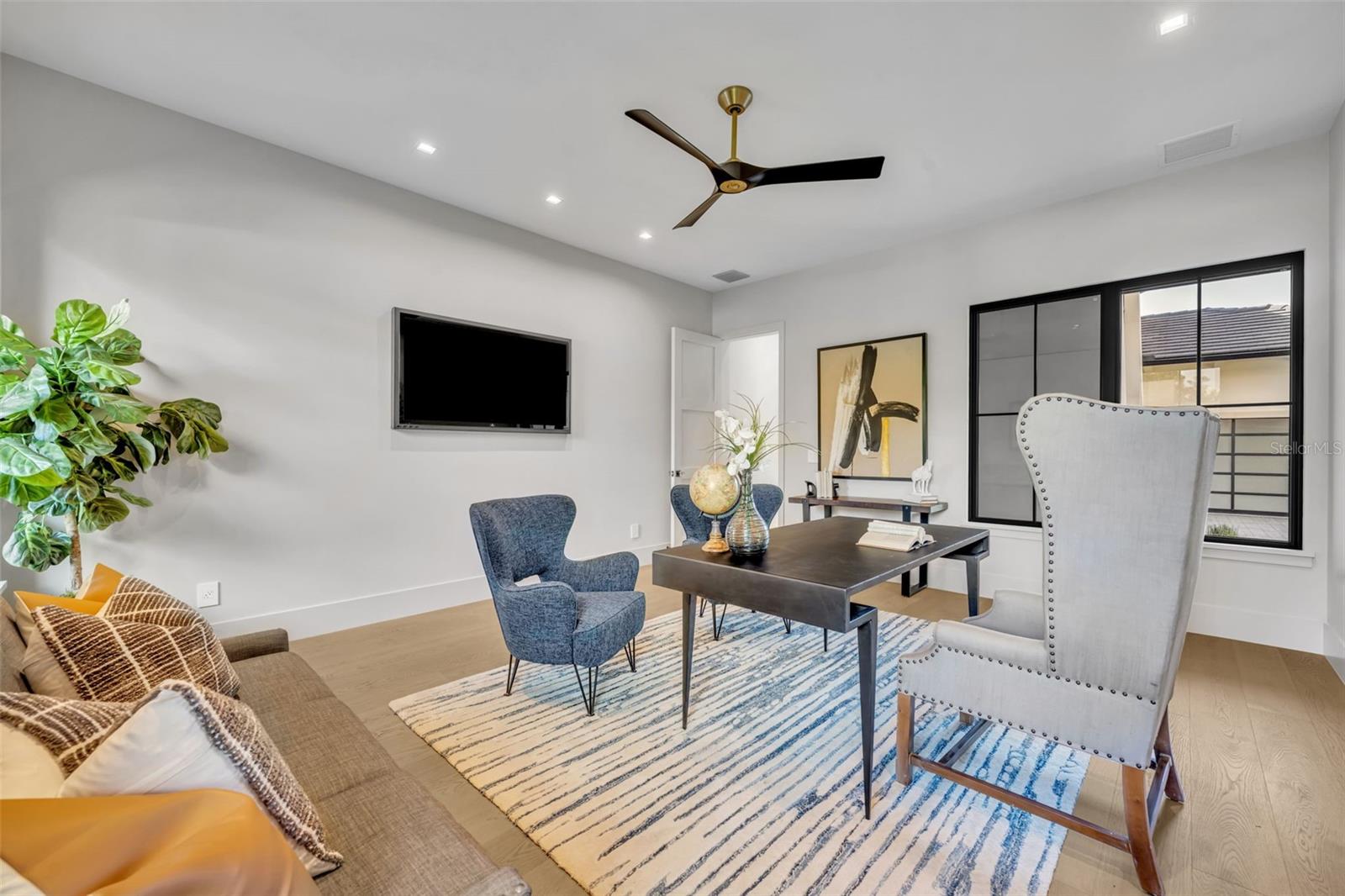 Image 29 of 62 For 550 Palmer Avenue