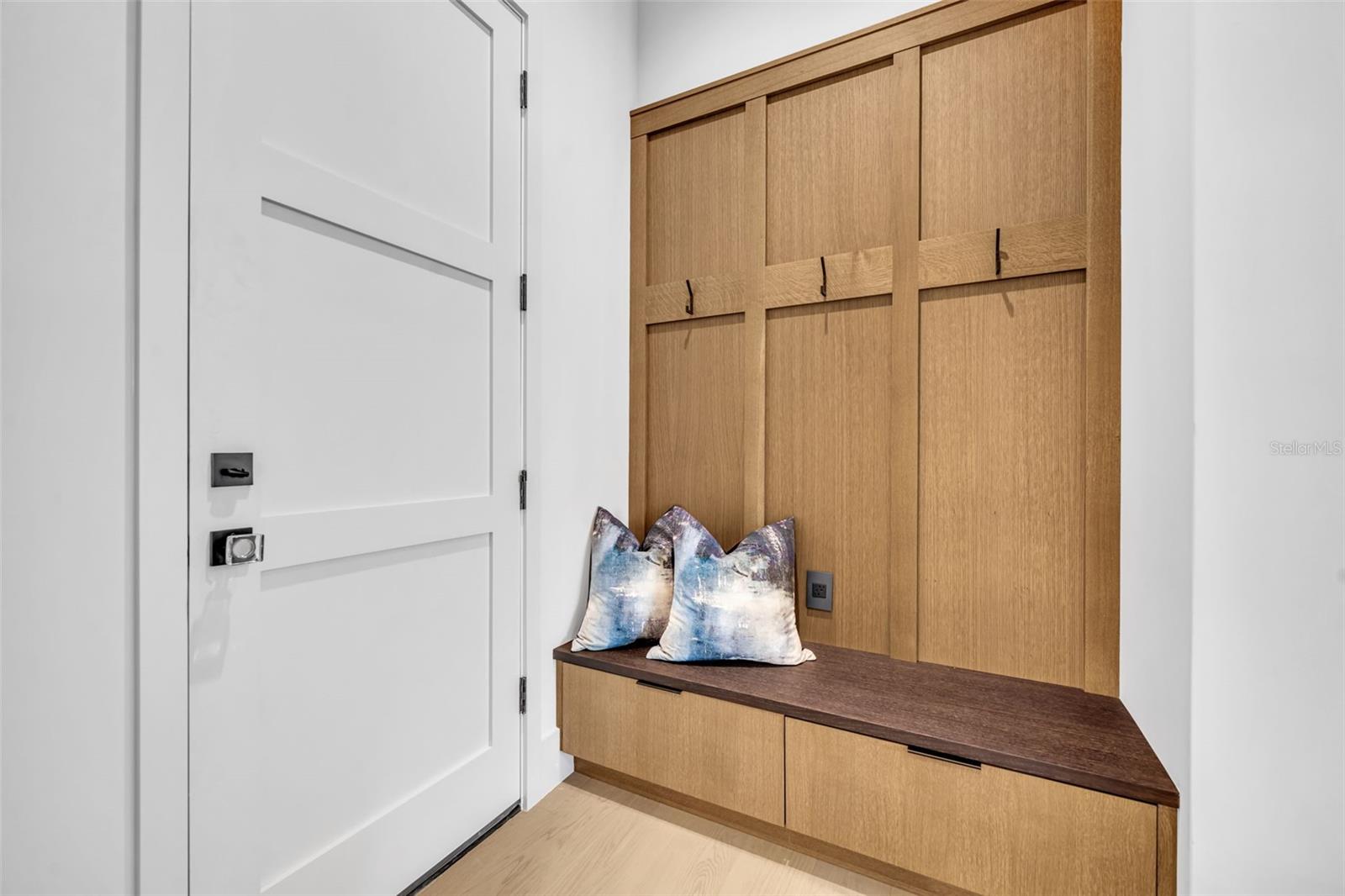 Image 32 of 62 For 550 Palmer Avenue