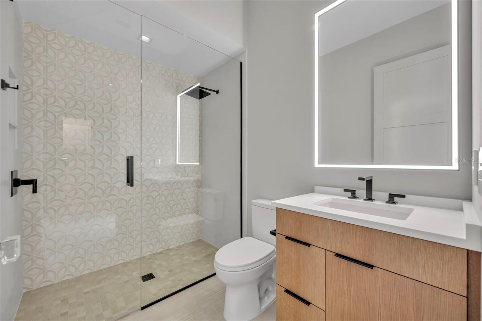 Image 34 of 62 For 550 Palmer Avenue