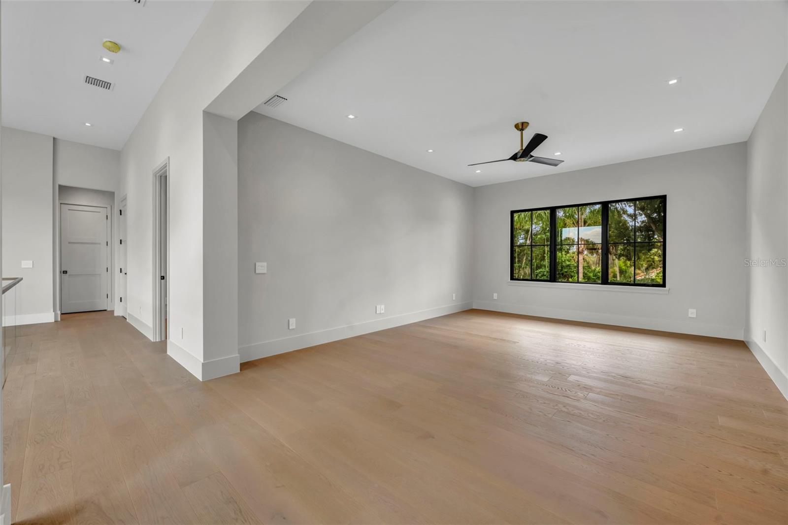 Image 36 of 62 For 550 Palmer Avenue