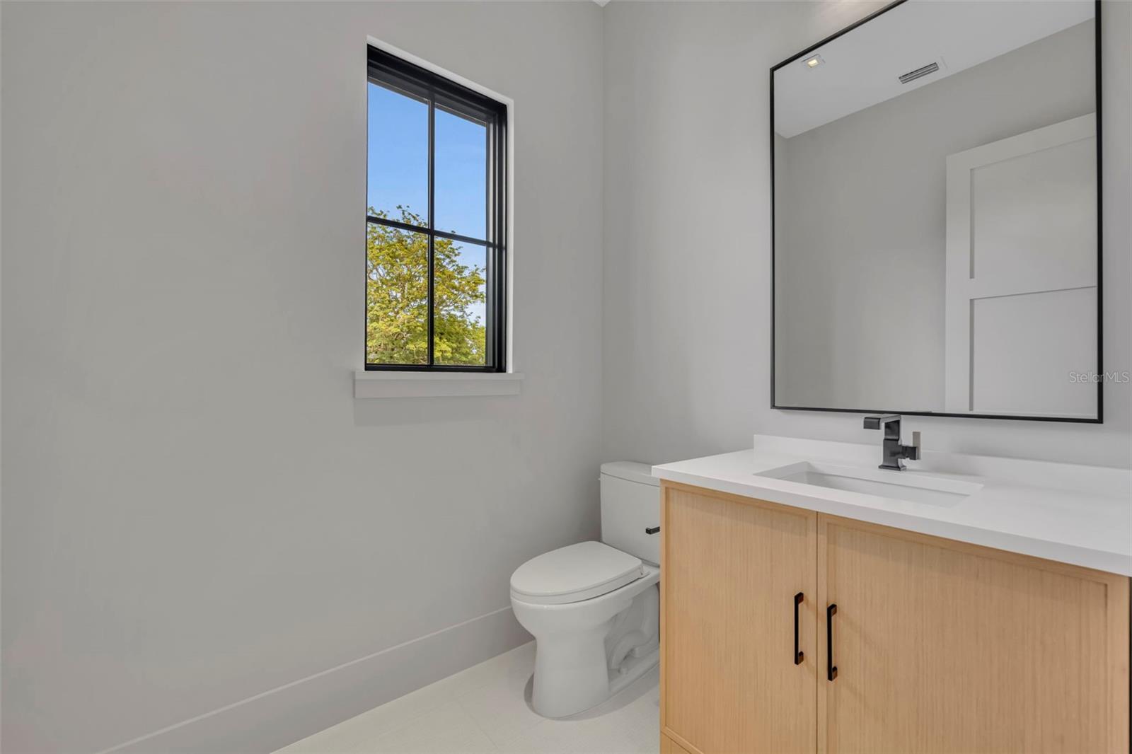 Image 37 of 62 For 550 Palmer Avenue