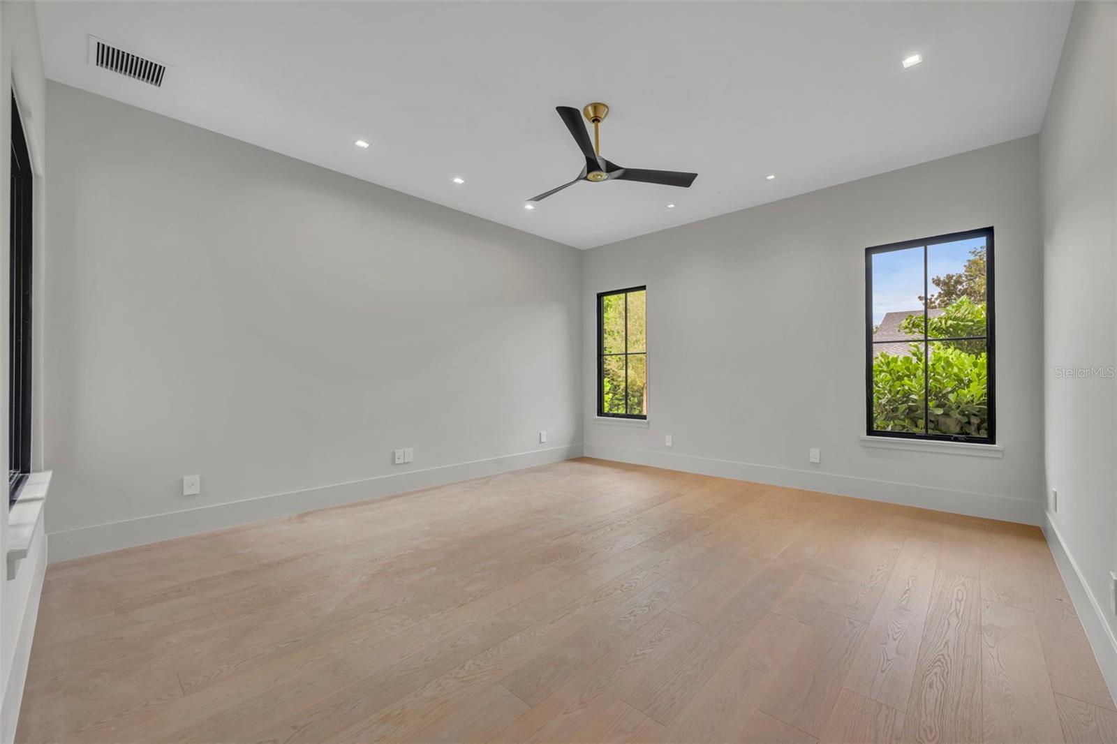 Image 40 of 62 For 550 Palmer Avenue