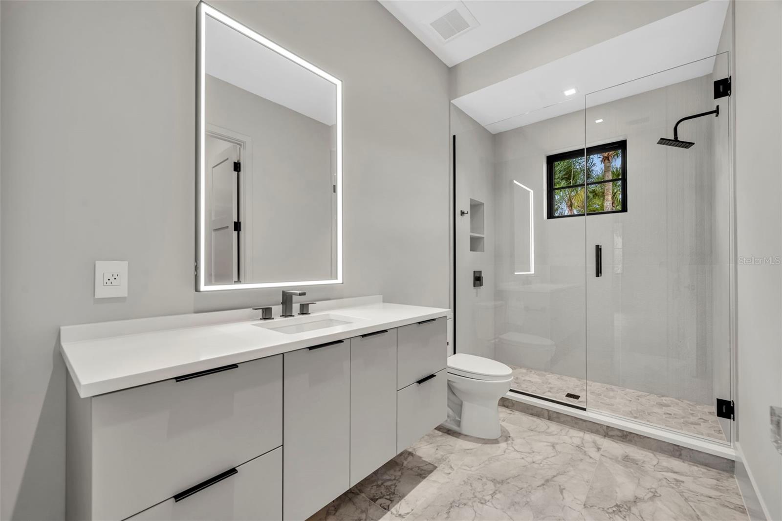 Image 46 of 62 For 550 Palmer Avenue