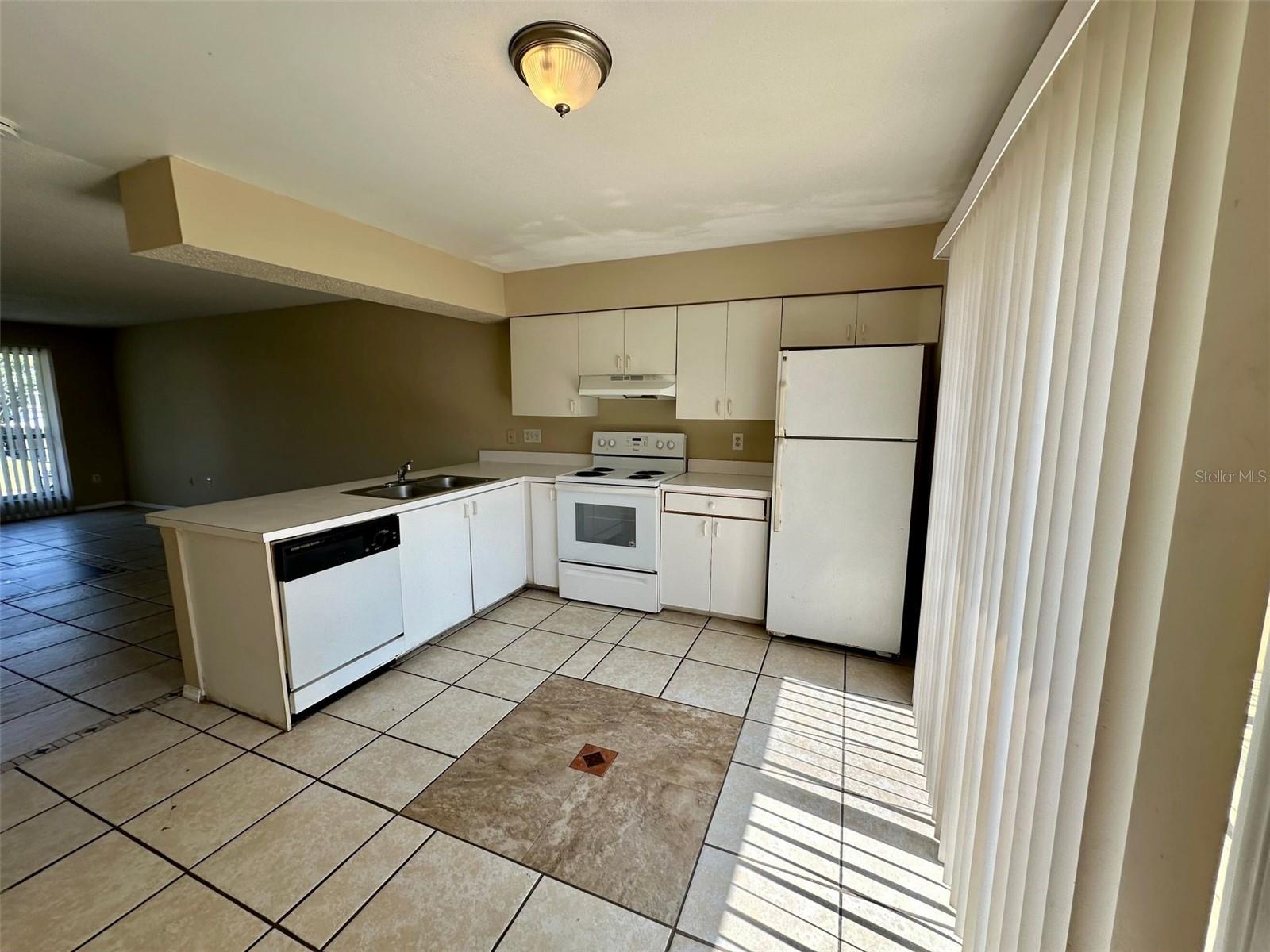 Image 3 of 15 For 1841 Caralee Boulevard 3