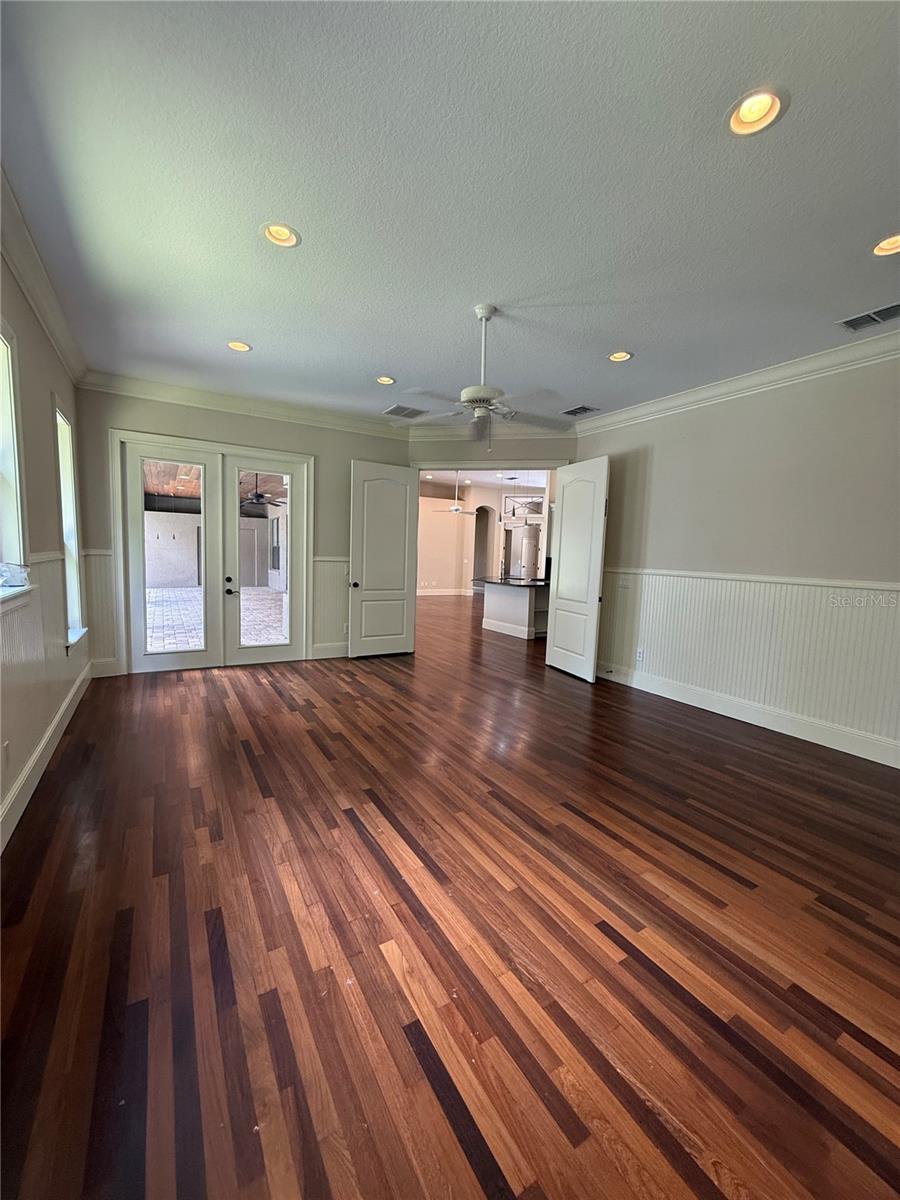 Image 11 of 42 For 708 Palenci Court