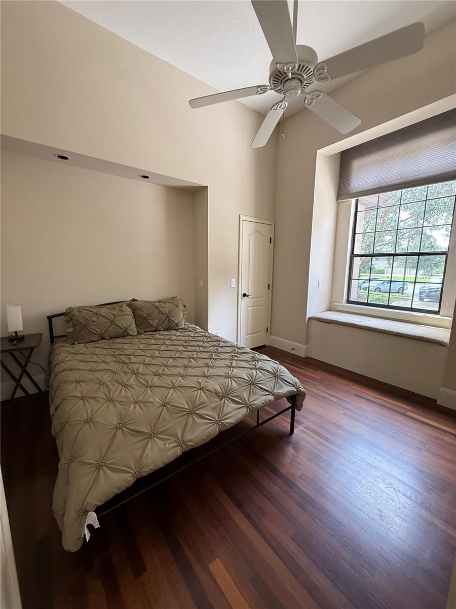 Image 12 of 42 For 708 Palenci Court