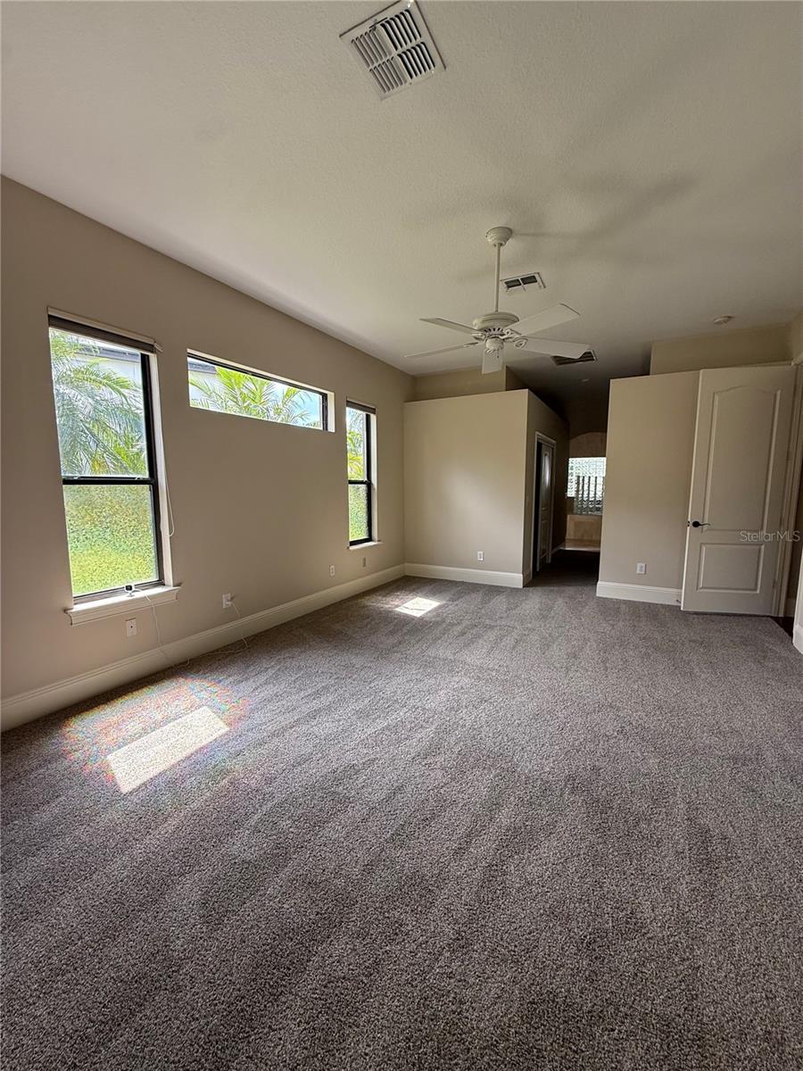 Image 15 of 42 For 708 Palenci Court