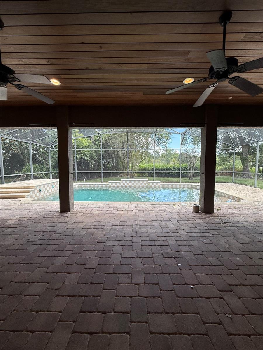 Image 30 of 42 For 708 Palenci Court