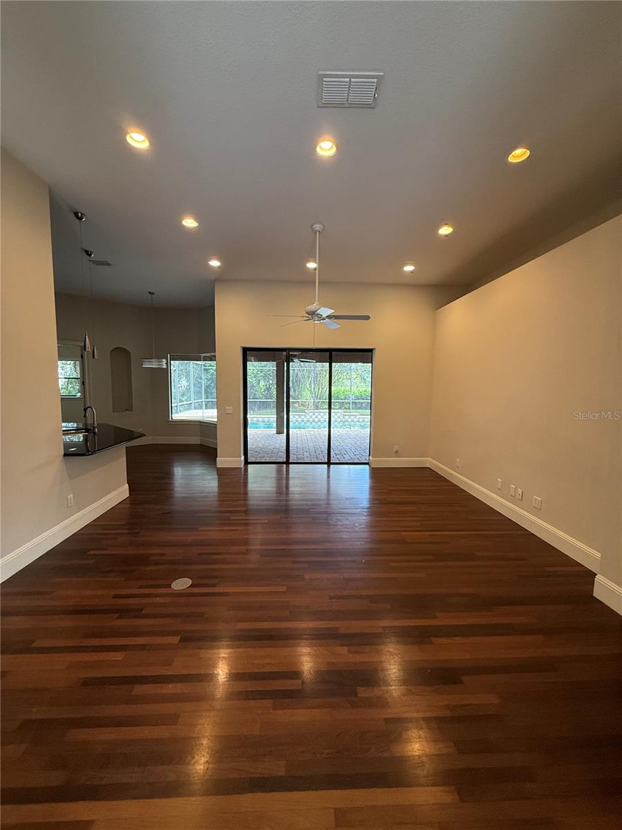 Image 4 of 42 For 708 Palenci Court